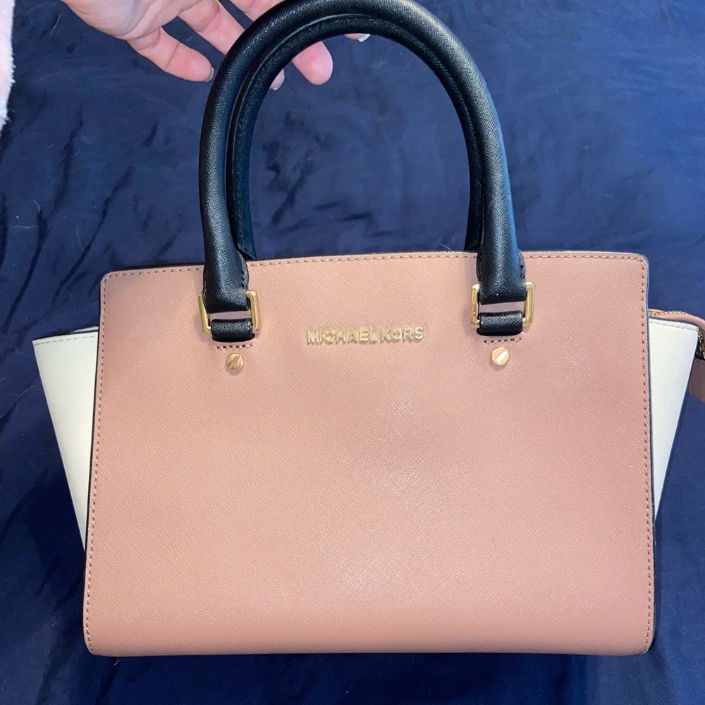 Michael Kors Selma handbag